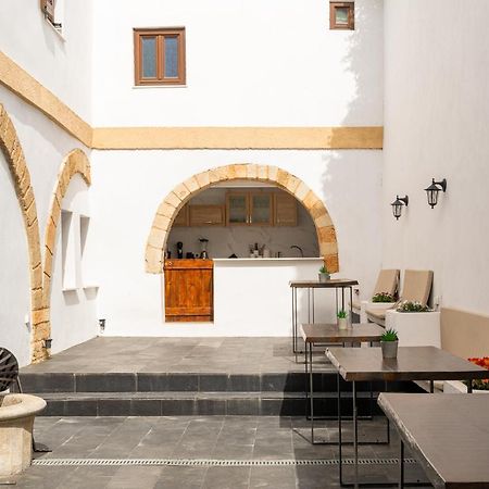 Ancient Knights Luxury Suites Rhodes City Eksteriør billede